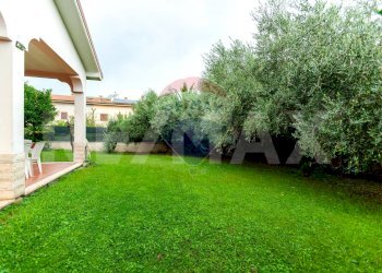 Giardino - Semi-detached house Via Giuseppe Bentivoglio
 
3, Ciampino - photo 3