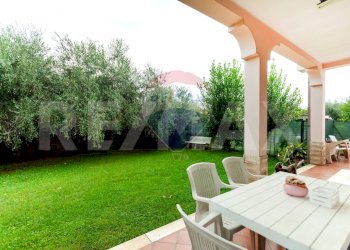 Giardino - Semi-detached house Via Giuseppe Bentivoglio
 
3, Ciampino - photo 6