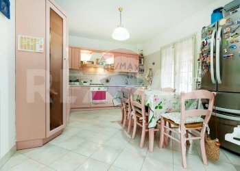 Cucina - Semi-detached house Via Giuseppe Bentivoglio
 
3, Ciampino - photo 16