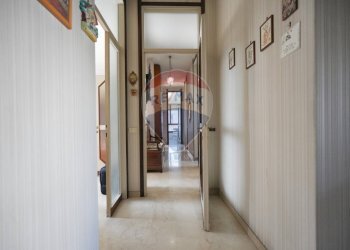 Hall / corridoio - Quadrilocale Via Enrico Toti
 
29, Monza - foto 6