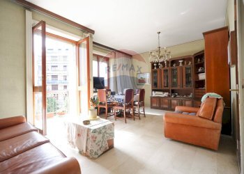 Sala da pranzo - Quadrilocale Via Enrico Toti
 
29, Monza - foto 4