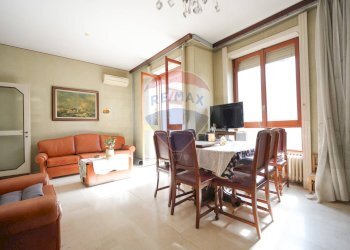 Sala da pranzo - Quadrilocale Via Enrico Toti
 
29, Monza - foto 3