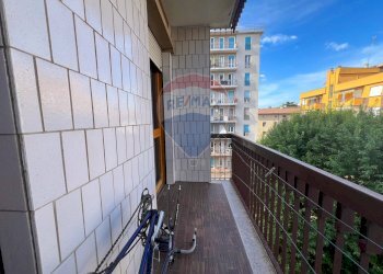 Balcone - Quadrilocale Via Enrico Toti
 
29, Monza - foto 27