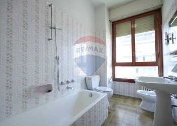 Bagno - Quadrilocale Via Enrico Toti
 
29, Monza - foto 30