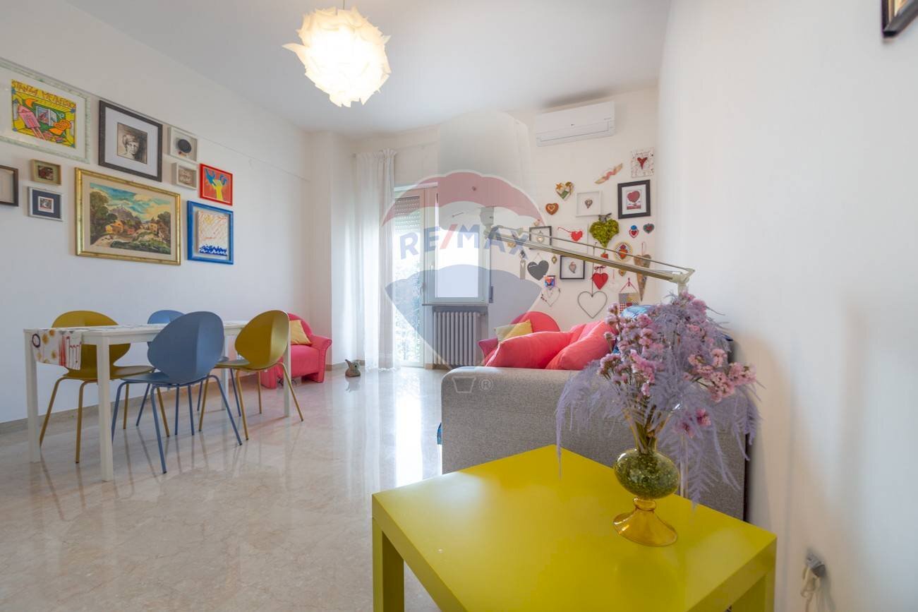 Sala da pranzo - Four-room apartment via Madonna degli Angeli
 
32, Chieti - photo 2