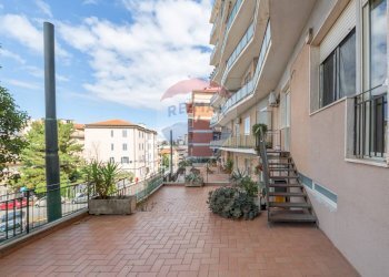Terrazza - Quadrilocale via Madonna degli Angeli
 
32, Chieti - foto 15