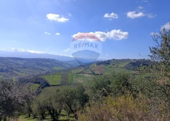 Vista delle montagne - Terreno agricolo Strada Vicinale Santo Stefano, Ripa Teatina - foto 1