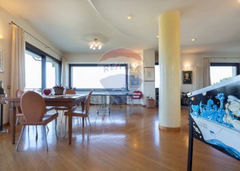 Sala da pranzo - Casa semi indipendente Via Colle Della Vecchia
 
5, Montesilvano - foto 4