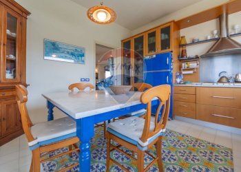 Sala da pranzo - Casa semi indipendente Via Colle Della Vecchia
 
5, Montesilvano - foto 10