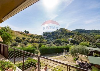 Balcone - Casa semi indipendente Via Colle Della Vecchia
 
5, Montesilvano - foto 14