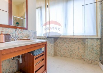 Bagno - Casa semi indipendente Via Colle Della Vecchia
 
5, Montesilvano - foto 21