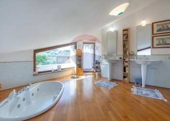 Bagno - Casa semi indipendente Via Colle Della Vecchia
 
5, Montesilvano - foto 31