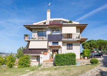 Casa all\'aperto - Casa semi indipendente Via Colle Della Vecchia
 
5, Montesilvano - foto 49