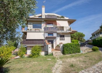 Casa all\'aperto - Casa semi indipendente Via Colle Della Vecchia
 
5, Montesilvano - foto 50