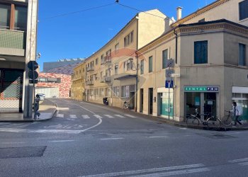 Edificio all\'aperto - Ufficio Via Giovanni Pascoli, Venezia - foto 20