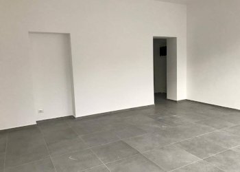 Foto 5 - Locale Commerciale Via Sacco
 
12, Varese - foto 5