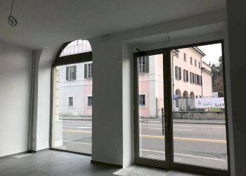 Foto 6 - Locale Commerciale Via Sacco
 
12, Varese - foto 6