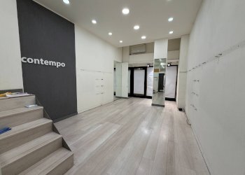 Foto 9 - Locale Commerciale Via Vittorio veneto
 
9, Varese - foto 9