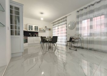 Foto 1 - Appartamento Via Nievo
 
29, Gallipoli - foto 1