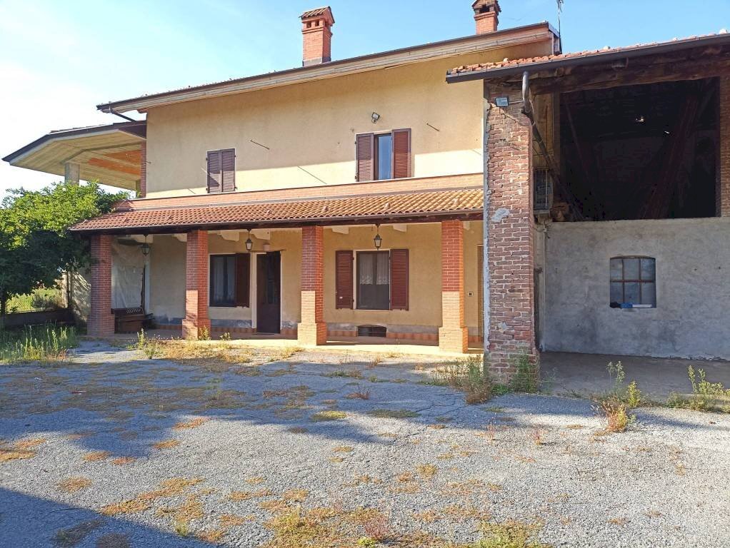 Facciata - Rustic via del Corvo, 15, hamlet Madonna dell'Olmo, Cuneo - photo 3