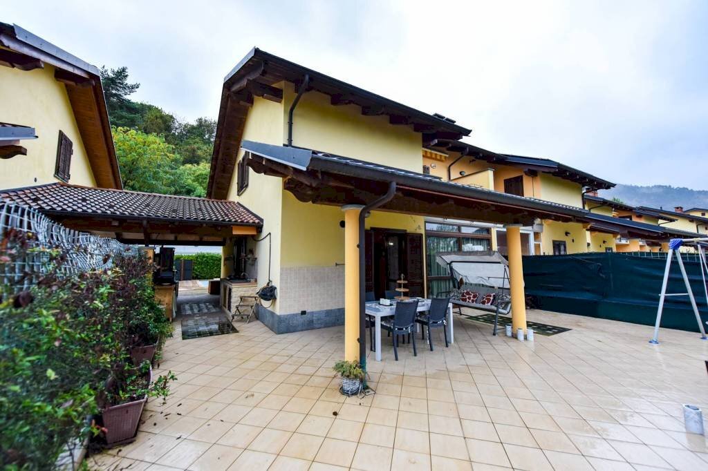 Facciata - Villa a Schiera via Capitan De Poi, 15, Givoletto - foto 1