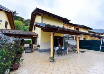 Facciata - Villa a Schiera via Capitan De Poi, 15, Givoletto - foto 1