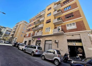 Facciata - Shop via Ferdinando Gregorovius, 14, Roma - photo 1