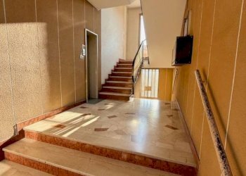 Interno palazzo - Quadrilocale via Libertà, 31, Vigliano Biellese - foto 2
