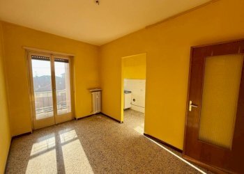 Sala da pranzo - Quadrilocale via Libertà, 31, Vigliano Biellese - foto 7