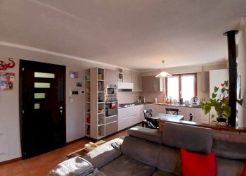 Salone - Appartamento via Sant'Antonio, 23, Tresivio - foto 11