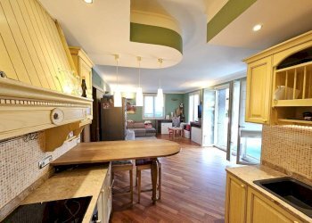 Cucina - Trilocale via Camillo Benso di Cavour, 134, Leggiuno - foto 18