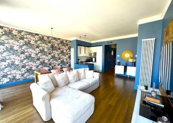 Salone - Apartment via Silvano Stacchetti, 7, Genova (neighborhood Quarto) - photo 2