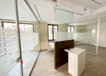 Interno non residenziale - Shop via Massimo d'Azeglio, 20, Busca - photo 8