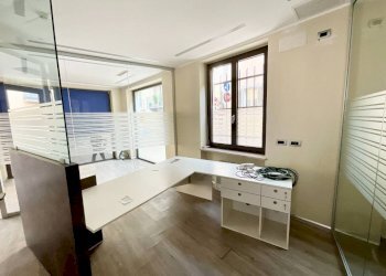 Interno non residenziale - Shop via Massimo d'Azeglio, 20, Busca - photo 13