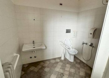 Bagno - Negozio via Pietro Ruggeri da Stabello, Bergamo - foto 8