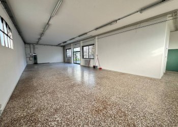 Magazzino - Negozio via Pietro Ruggeri da Stabello, Bergamo - foto 9