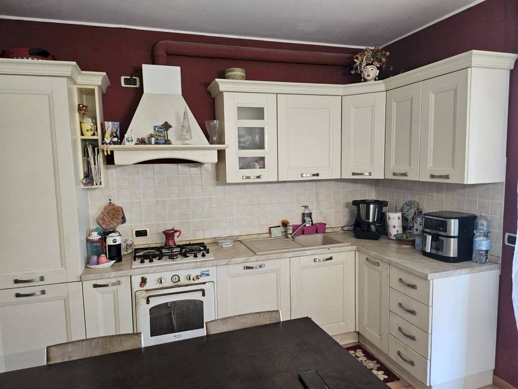 Cucina - Trilocale via La Pastora, Coriano - foto 2