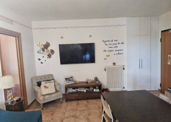 Salone - Trilocale via La Pastora, Coriano - foto 1