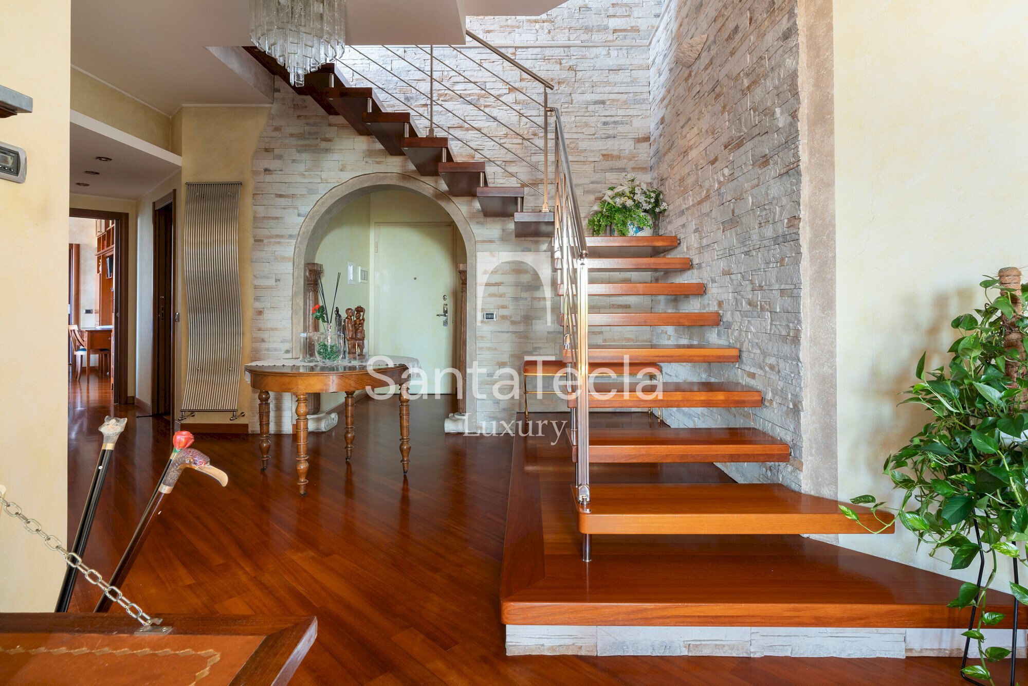 Attic via Vincenzo Monti, 19, Saronno - photo 1