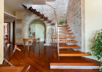 Attico via Vincenzo Monti, 19, Saronno - foto 1