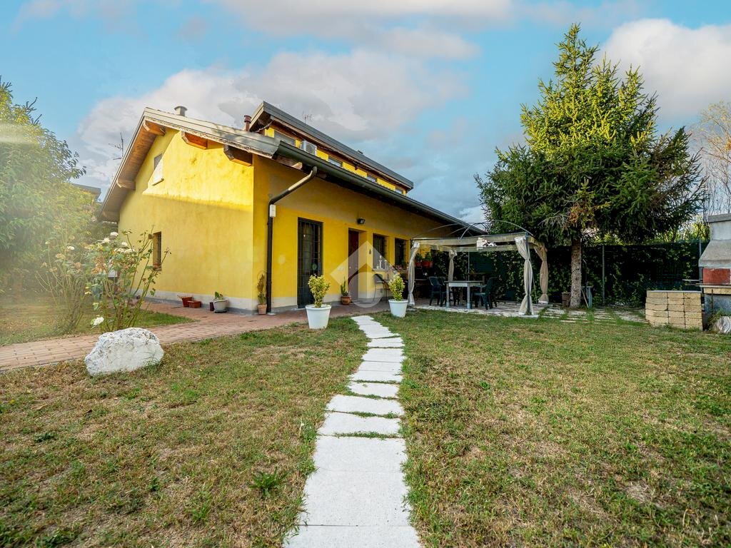 Portion of a house Via per Salvaterra, Rubiera - photo 1