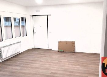 Four-room apartment Via Fiume 7, Collegno (TO), Collegno - photo 2