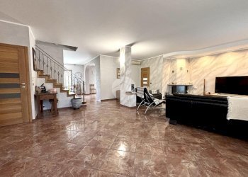 Villa a Schiera Via Chisone, None - foto 1