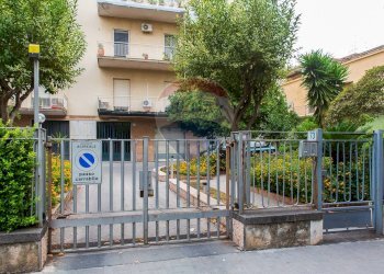Edificio all\'aperto - Appartamento Viale Regina Margherita
 
73, Acireale - foto 2