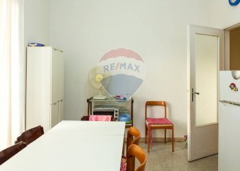 Sala da pranzo - Appartamento Viale Regina Margherita
 
73, Acireale - foto 18