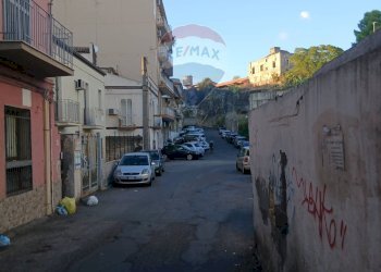 Edificio all\'aperto - Appartamento Via Rametta
 
39, Catania - foto 14