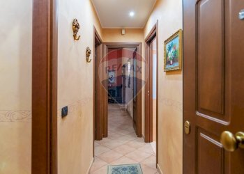 Hall / corridoio - Casa indipendente Via Vittorio Emanuele III
 
26, Acireale - foto 3