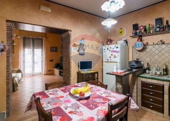 Sala da pranzo - Casa indipendente Via Vittorio Emanuele III
 
26, Acireale - foto 15