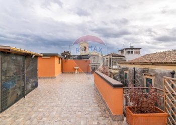 Terrazza - Casa indipendente Via Vittorio Emanuele III
 
26, Acireale - foto 24