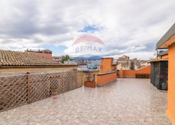 Terrazza - Casa indipendente Via Vittorio Emanuele III
 
26, Acireale - foto 27